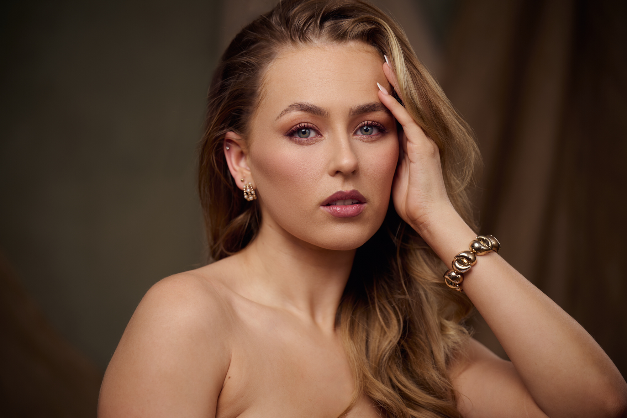 Laura D14767_